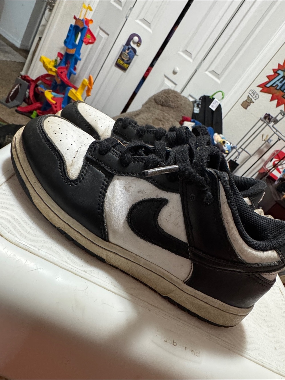 Nike Kids Black and White Low-Top pandas Sneakers